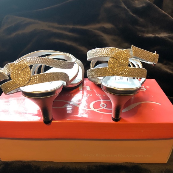 Super cute silver party sandals - Picture 3 of 4